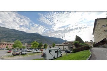 Parcheggio frontale 